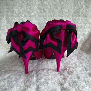 Betsey Johnson Caseyy Bow Heels **BRAND NEW**